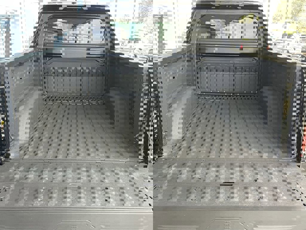 New 2025 GMC Sierra EV Denali image 9