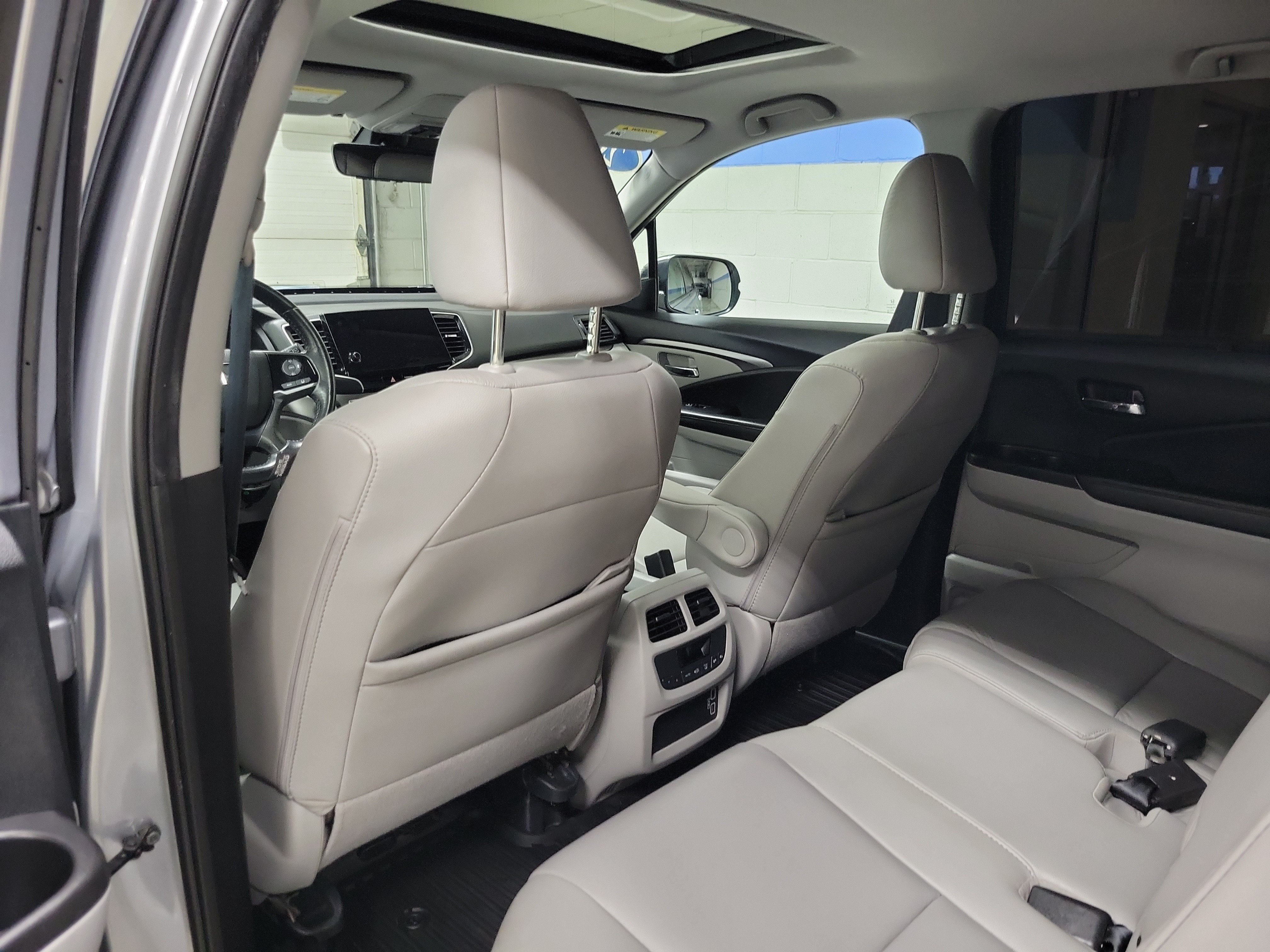 Used 2021 Honda Pilot Special Edition image 12