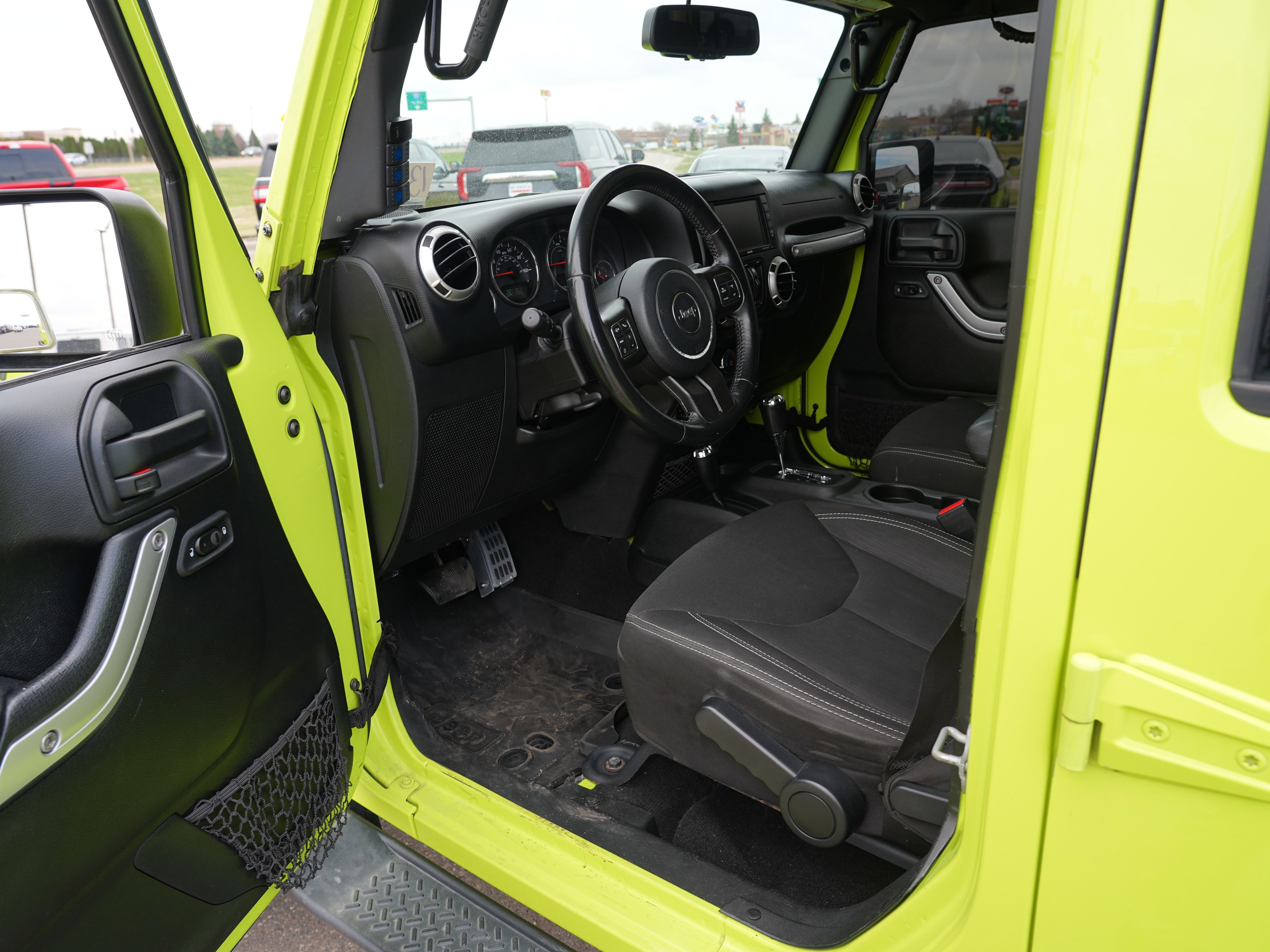 Used 2016 Jeep Wrangler Unlimited Sahara w/ Dual Top Group image 13