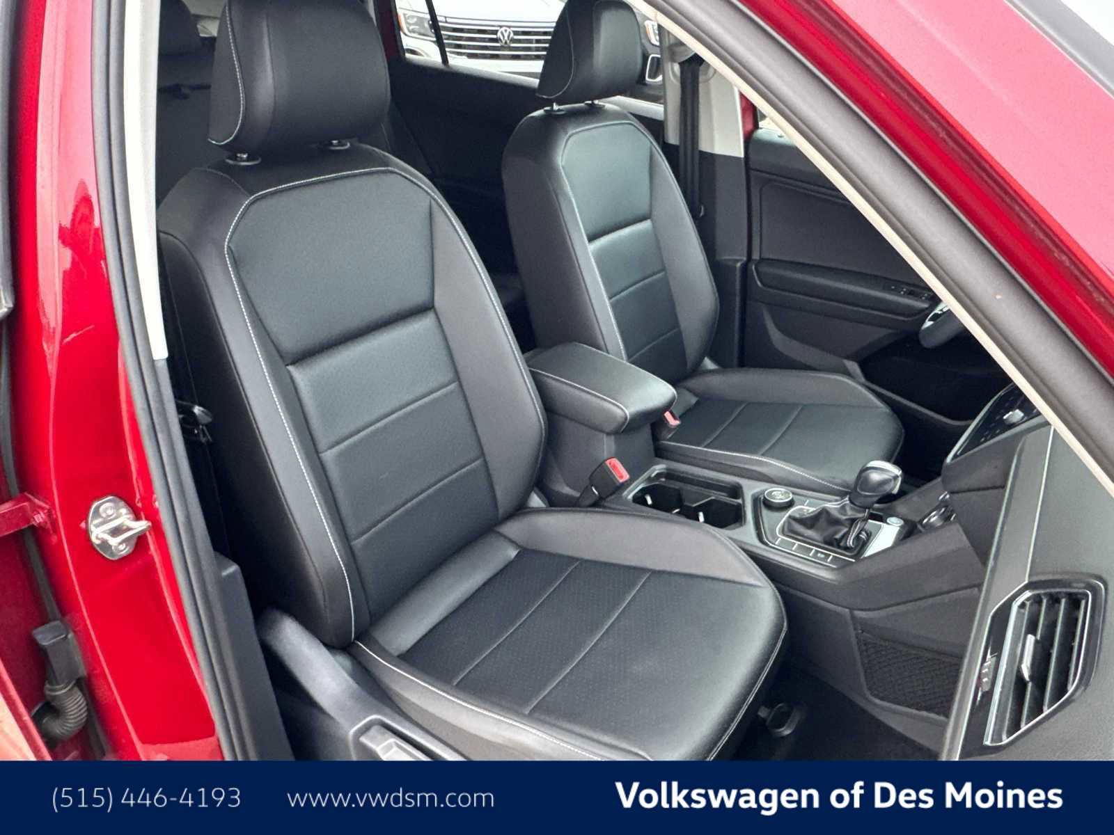 Used 2021 Volkswagen Tiguan SE w/ Panoramic Sunroof Package image 14