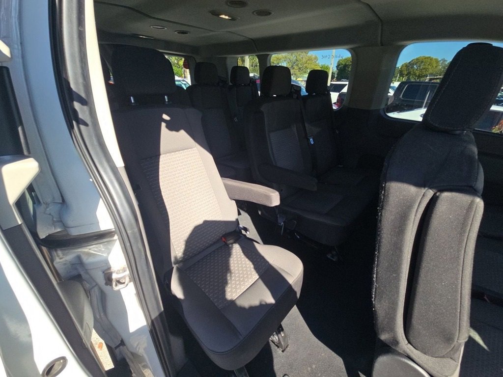 Used 2023 Ford Transit 350 XLT image 5