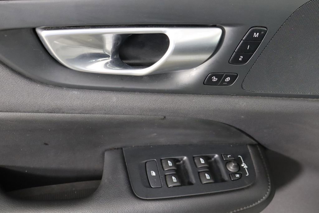 Used 2024 Volvo S60 B5 Core image 21