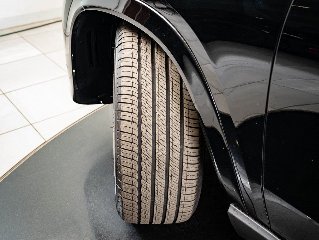 Certified 2025 Mercedes-Benz GLE 450 4MATIC image 39