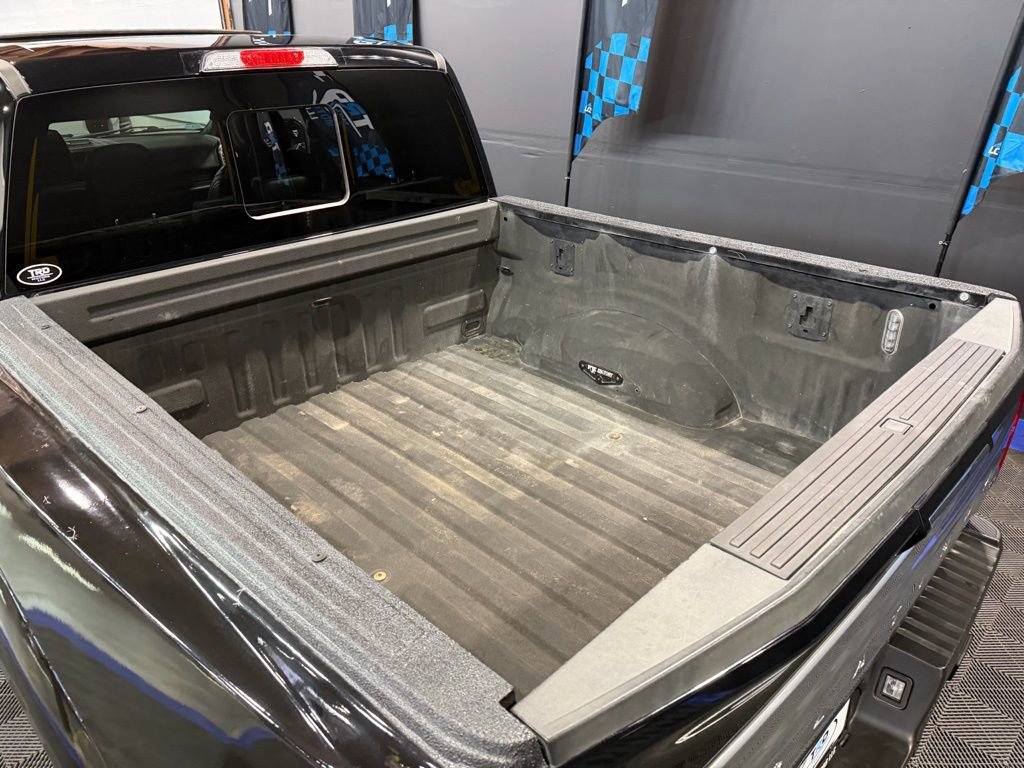 Used 2018 Ford F150 Platinum w/ Equipment Group 701A Luxury image 13