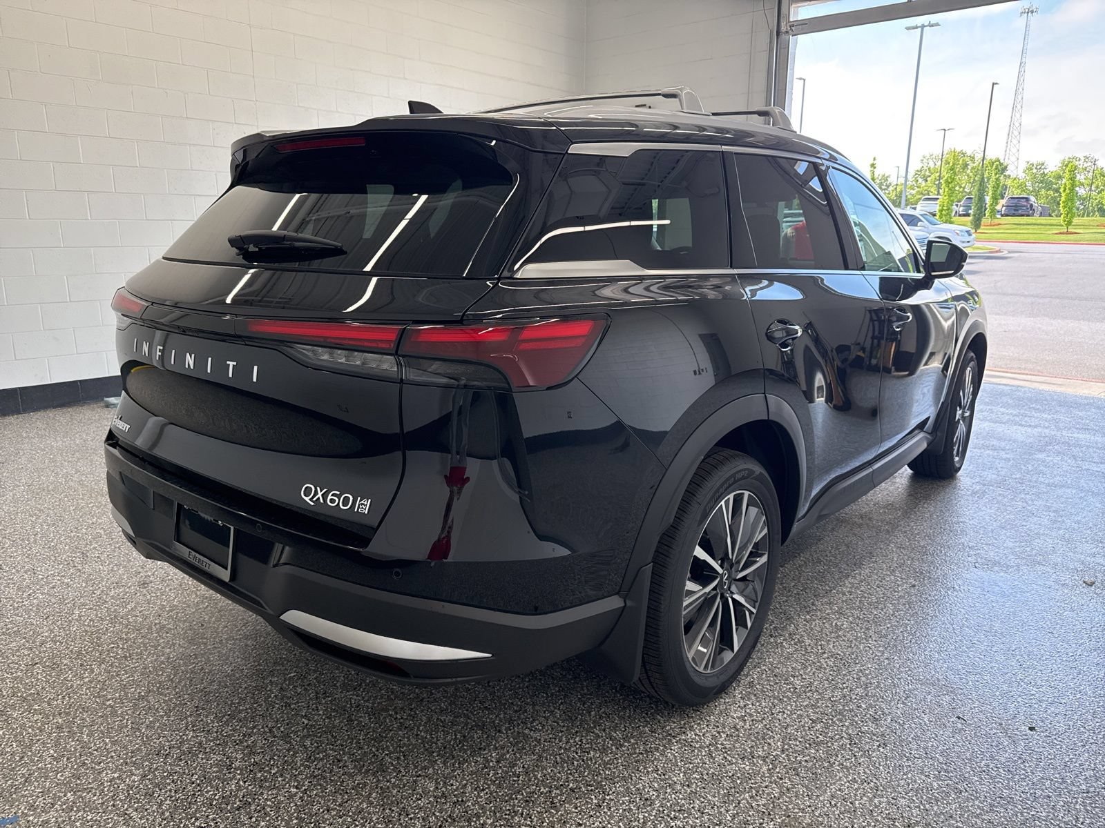 New 2027 INFINITI QX60 Luxe w/ Cargo Package AWD/4WD image 5
