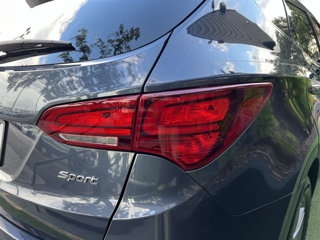 Used 2017 Hyundai Santa Fe Sport FWD image 12