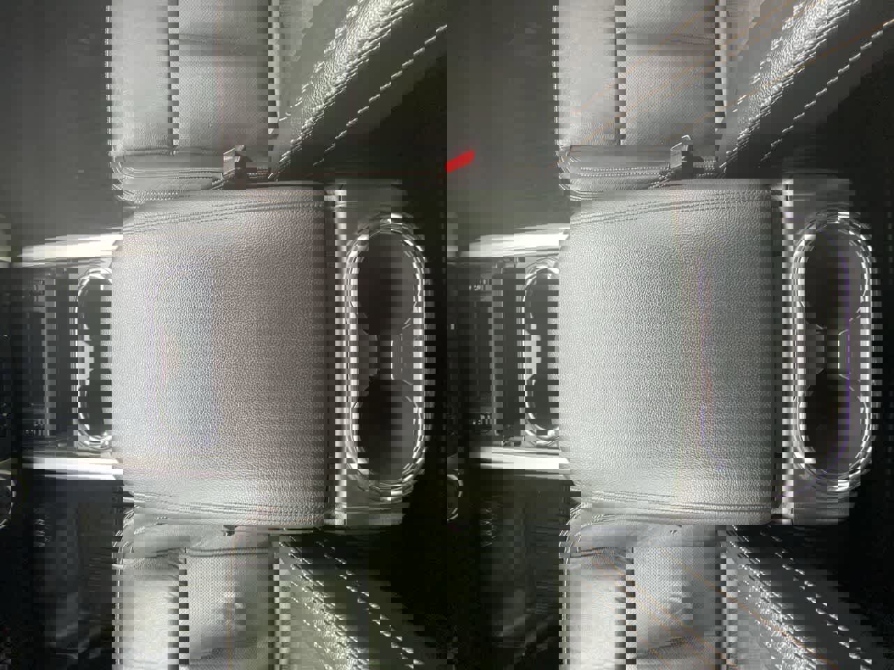 Used 2018 Nissan Titan SV w/ SV Convenience Package image 21