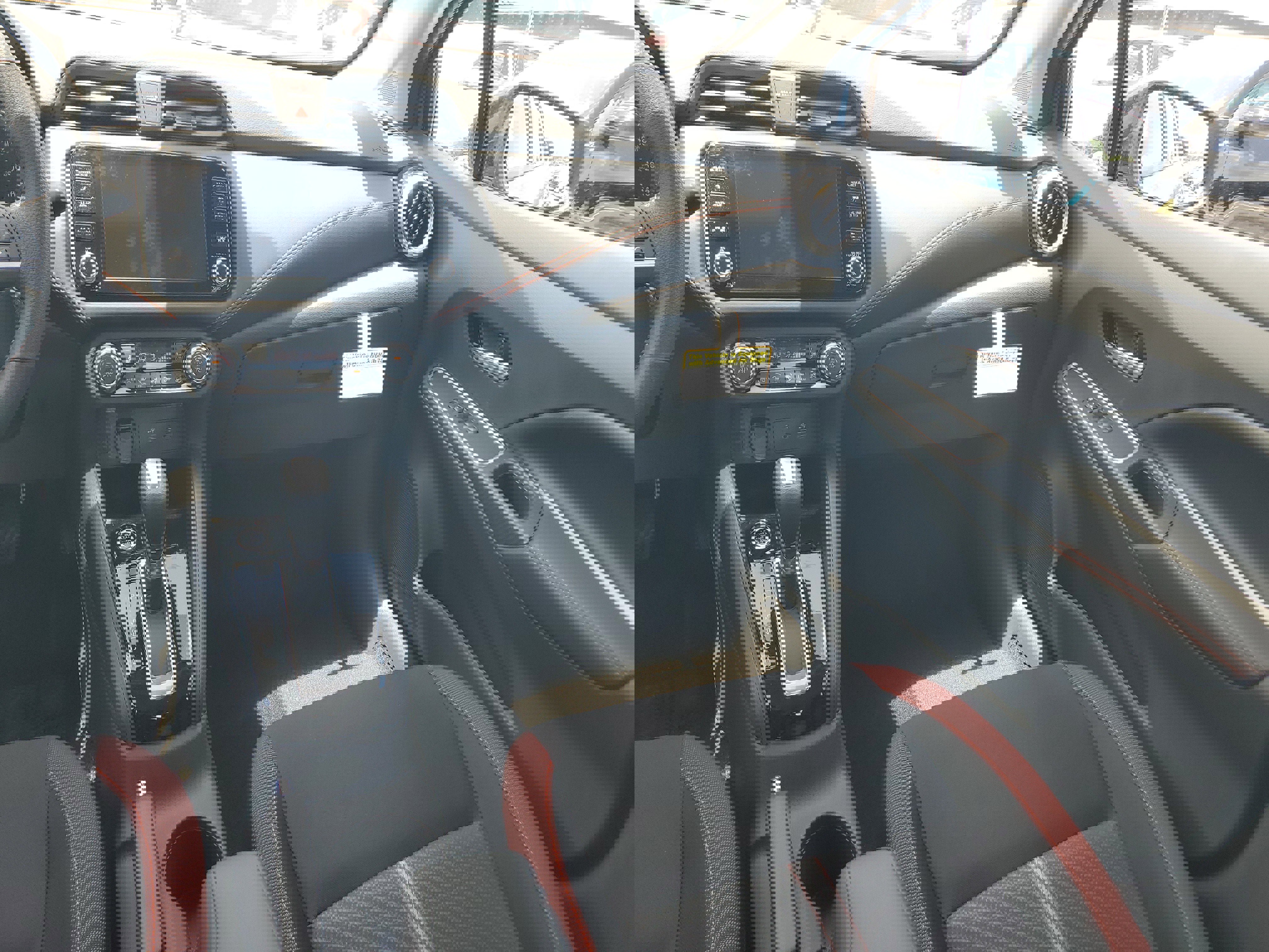 New 2025 Nissan Versa SR w/ Trunk Package image 14