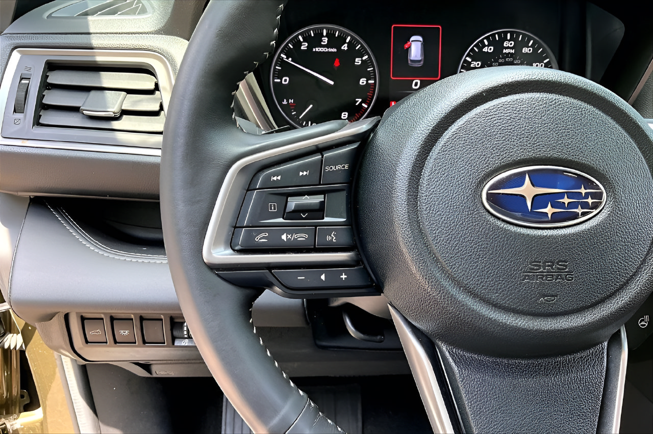 Used 2025 Subaru Ascent Touring w/ Popular Package #1 AWD/4WD image 10