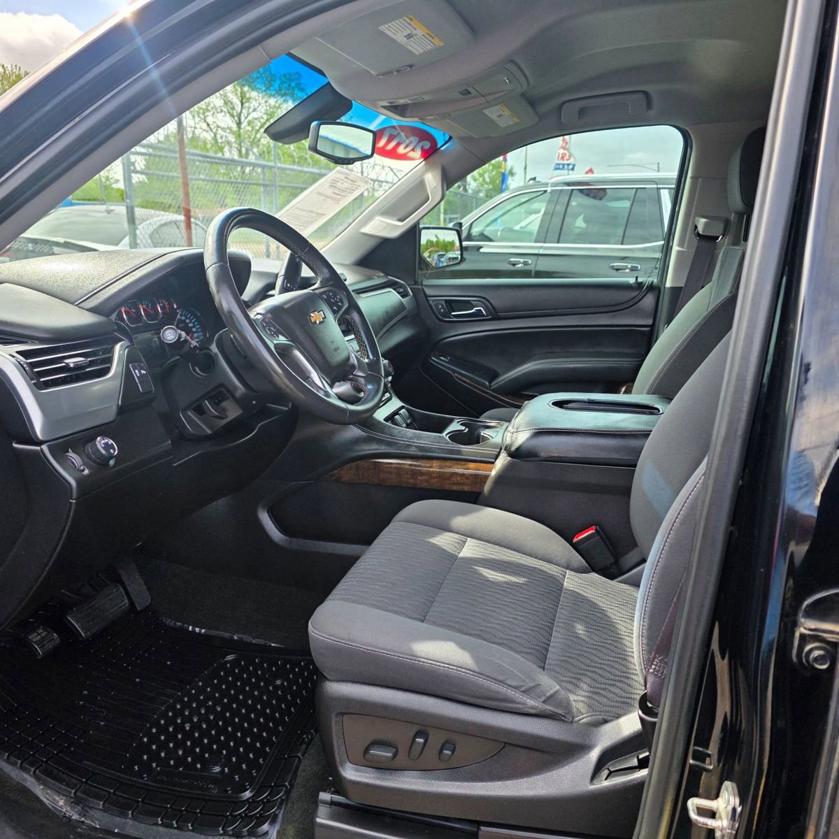 Used 2017 Chevrolet Tahoe LS RWD image 13