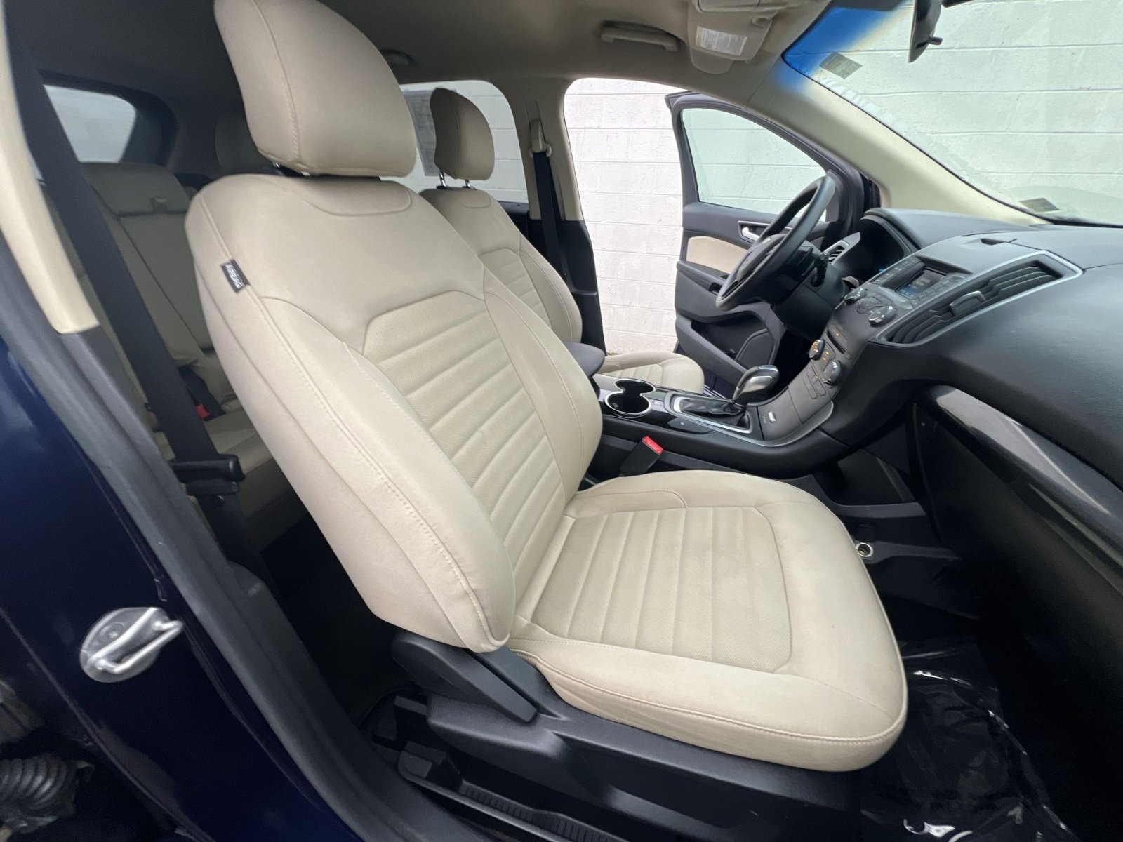 Used 2016 Ford Edge SE image 25