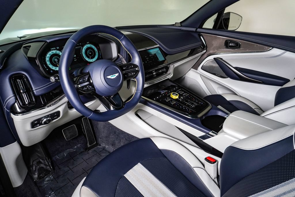 Used 2025 Aston Martin DBX 707 AWD/4WD image 23