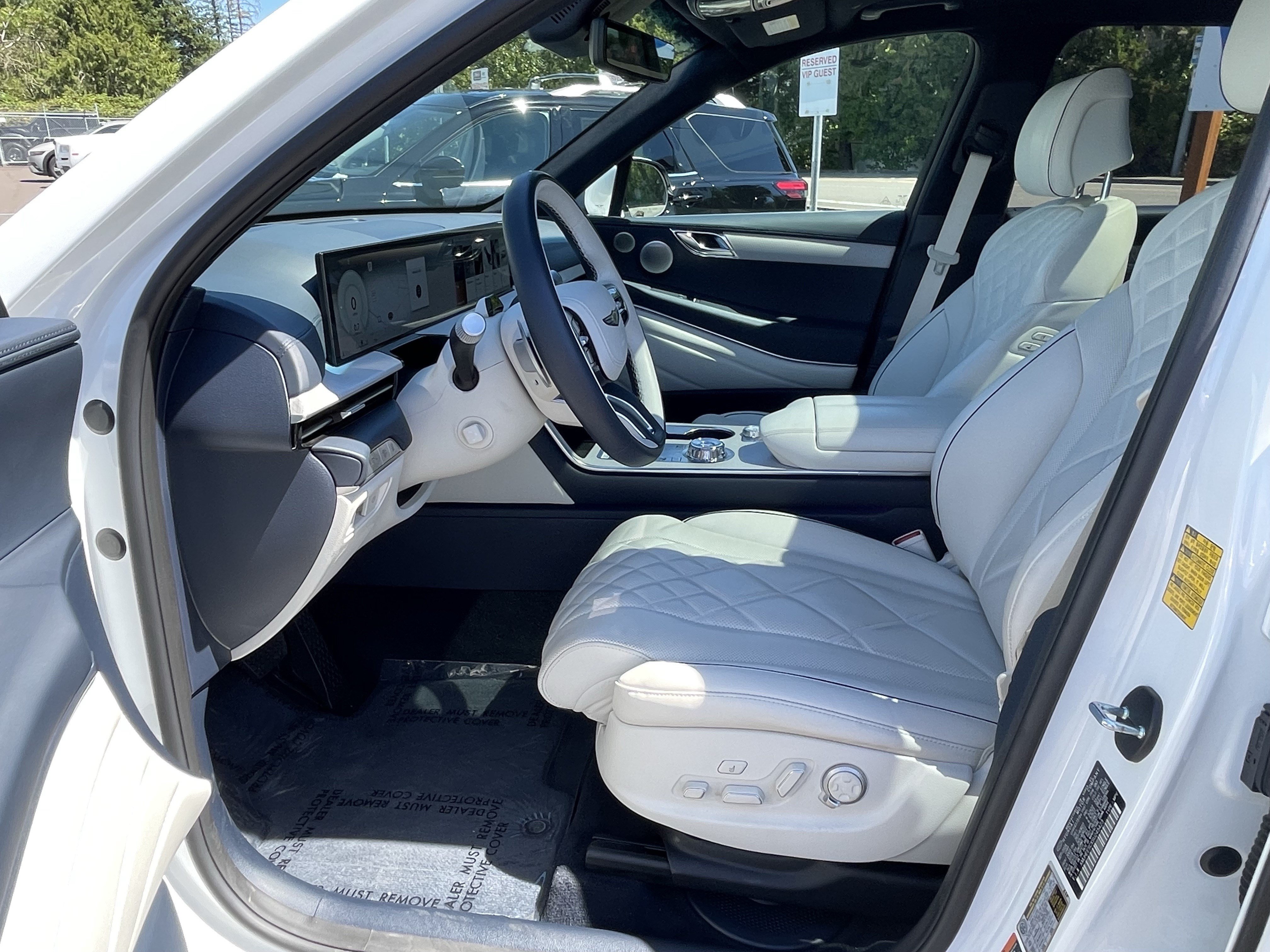 Used 2025 Genesis GV80 3.5T Prestige AWD/4WD image 11