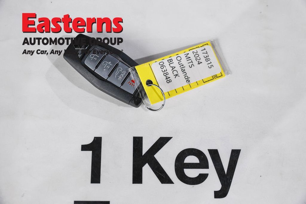 Used 2024 Mitsubishi Outlander SE AWD/4WD image 24