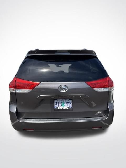 Used 2014 Toyota Sienna LE FWD image 3