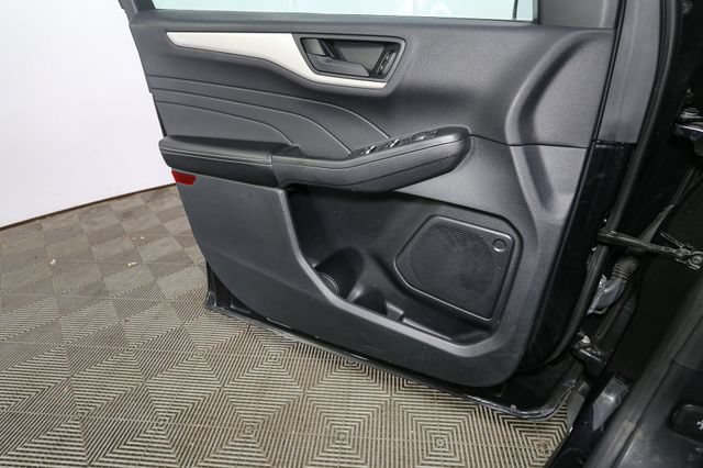 Used 2022 Ford Escape SE w/ Cold Weather Package AWD/4WD image 34