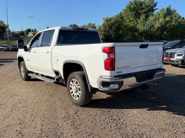 Used 2024 Chevrolet Silverado 2500 LT AWD/4WD image 3