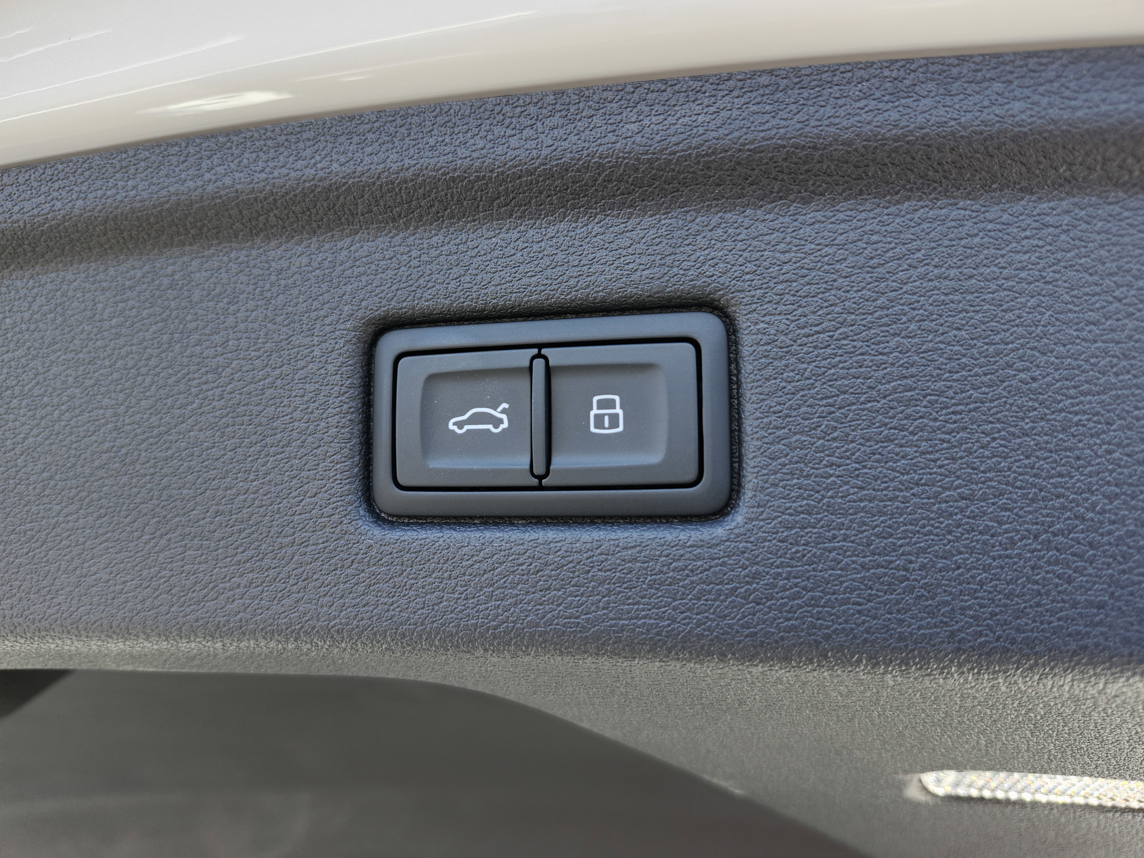 Used 2022 Audi A5 2.0T Premium w/ Convenience Package image 25