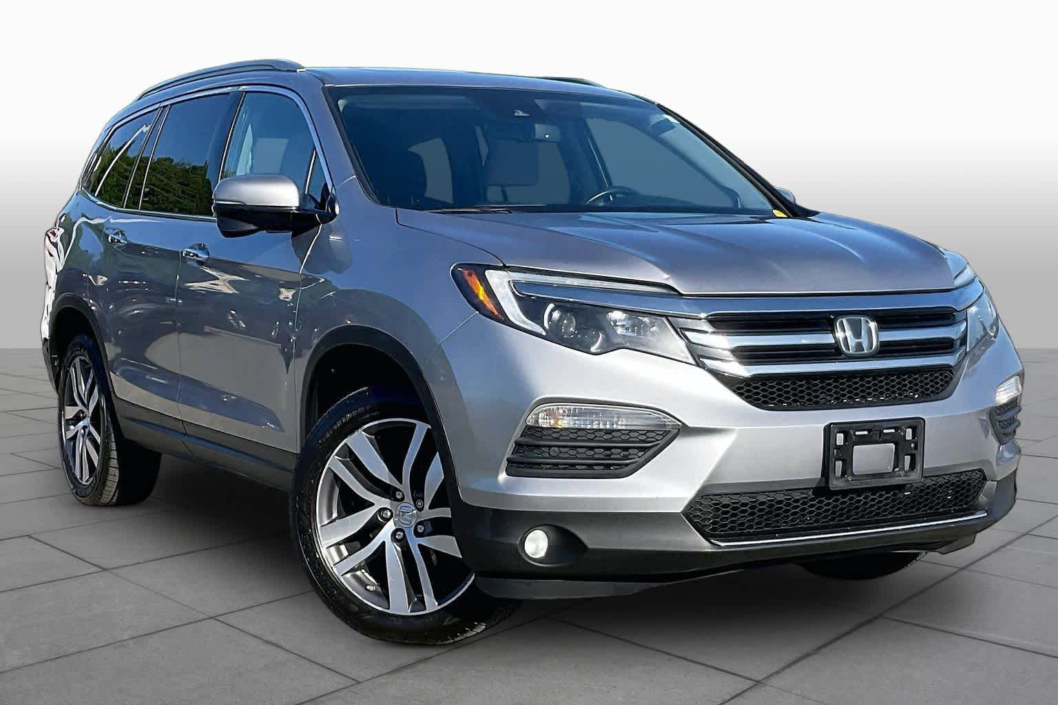 Used 2016 Honda Pilot Touring image 2