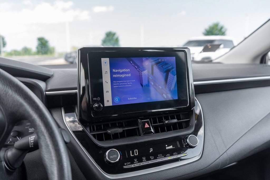 Used 2024 Toyota Corolla LE FWD image 28