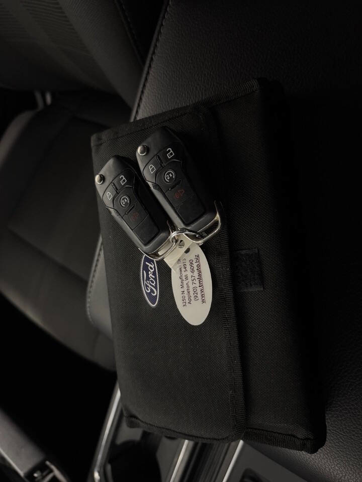 Used 2016 Ford F150 XLT w/ Equipment Group 302A Luxury image 39