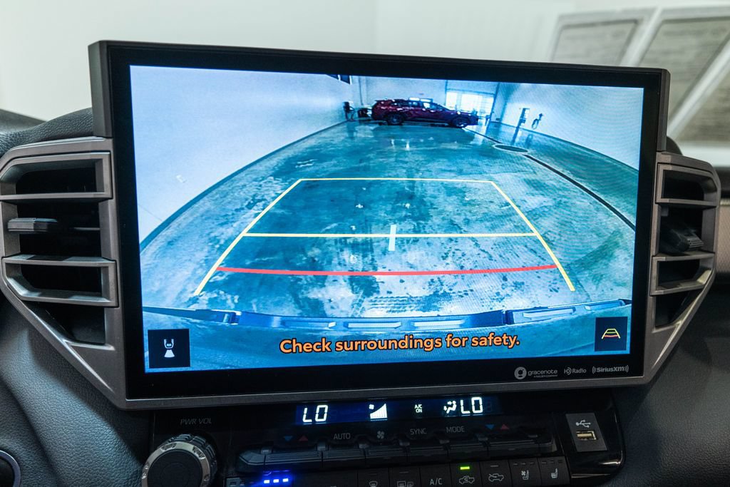 Certified 2022 Toyota Tundra Limited w/ Power Package AWD/4WD image 31