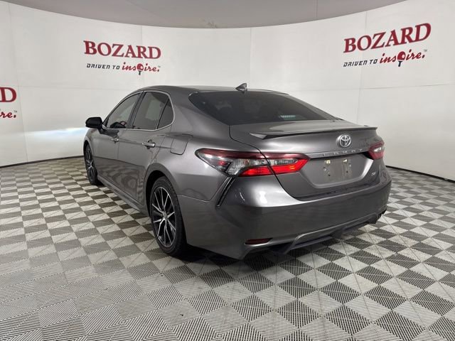 Used 2021 Toyota Camry SE image 6