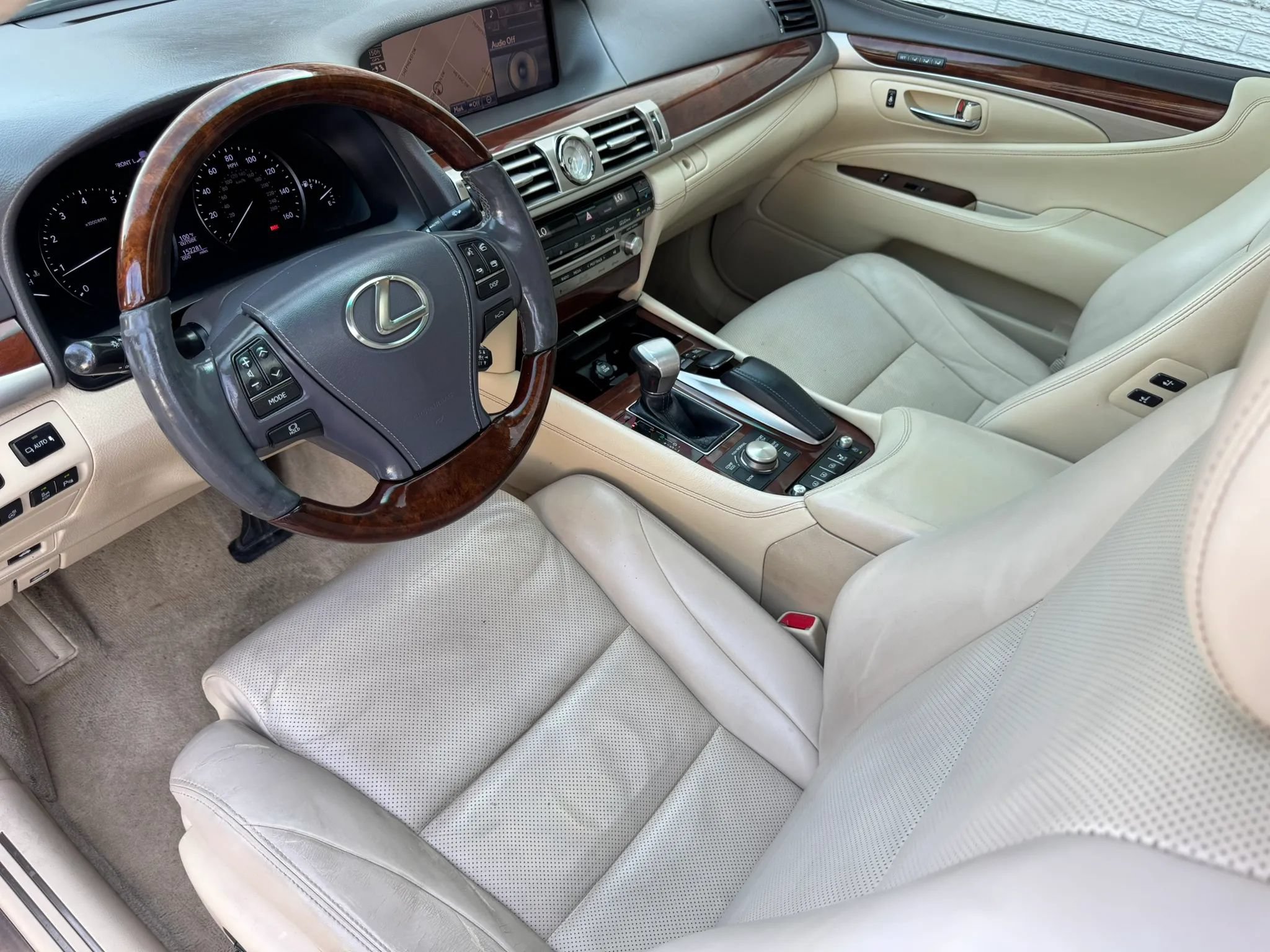 Used 2013 Lexus LS 460 L w/ Ultra Luxury Pkg AWD/4WD image 14