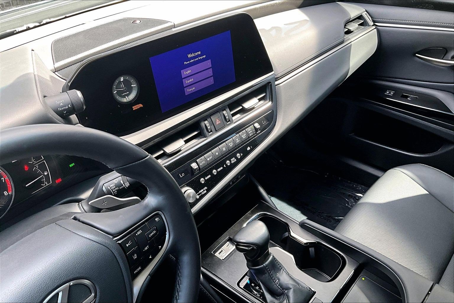 Used 2024 Lexus ES 350 w/ Premium Package image 32