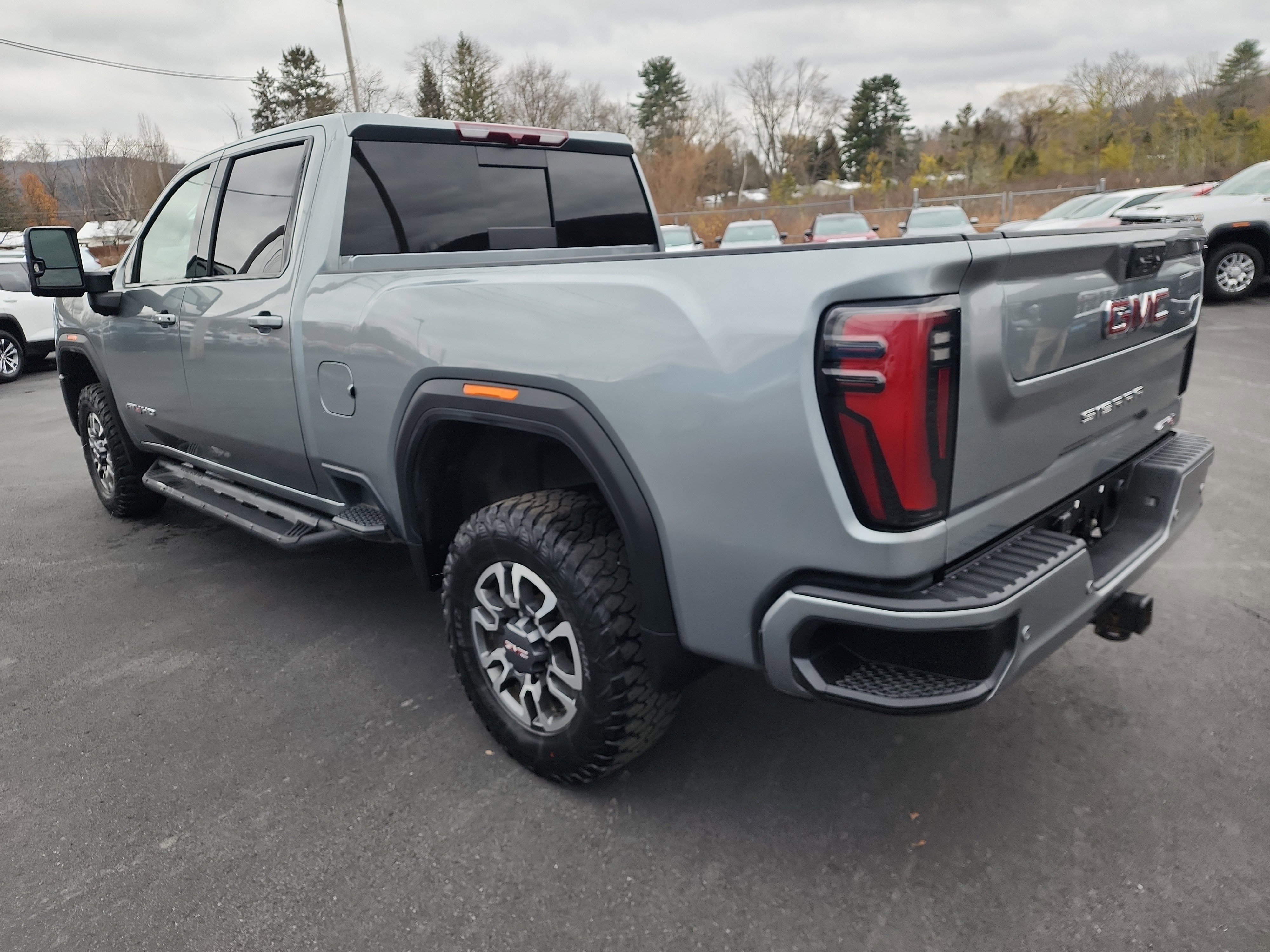 Certified 2024 GMC Sierra 2500 AT4 w/ AT4 Preferred Package image 6