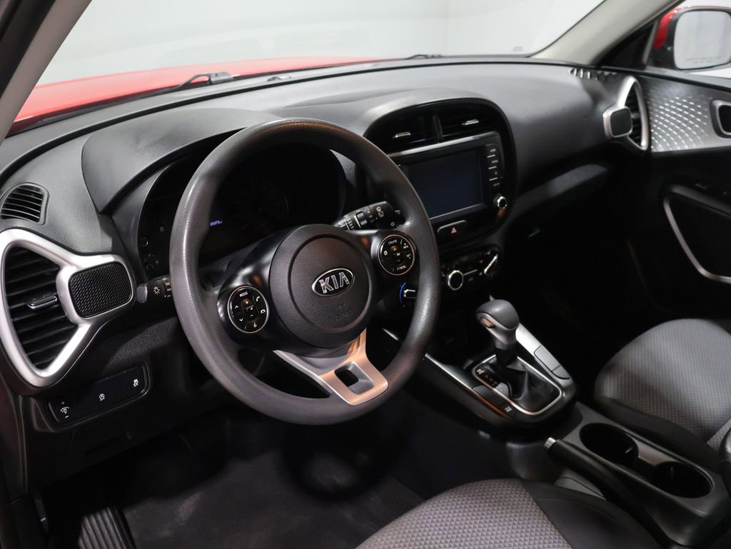 Used 2021 Kia Soul LX FWD image 3