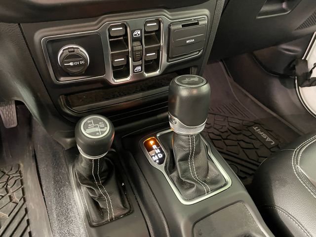 Used 2023 Jeep Wrangler Unlimited Sahara w/ Cold Weather Group AWD/4WD image 9