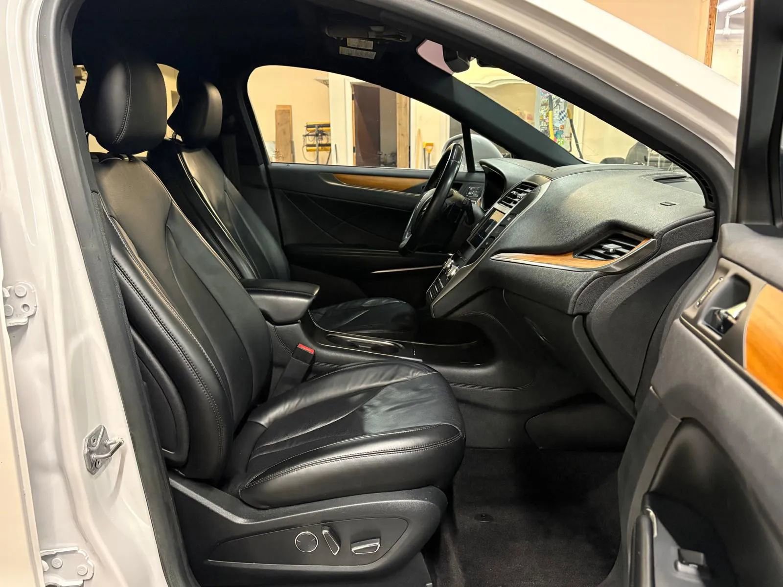 Used 2017 Lincoln MKC Reserve AWD/4WD image 19