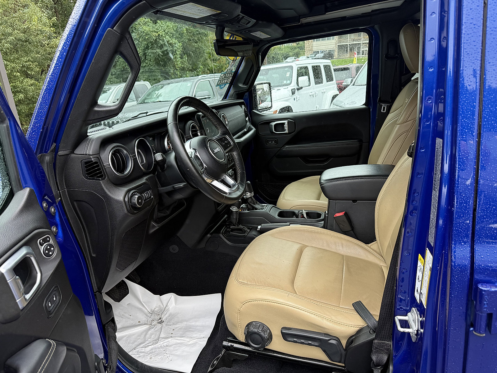 Certified 2019 Jeep Wrangler Unlimited Sahara AWD/4WD image 12