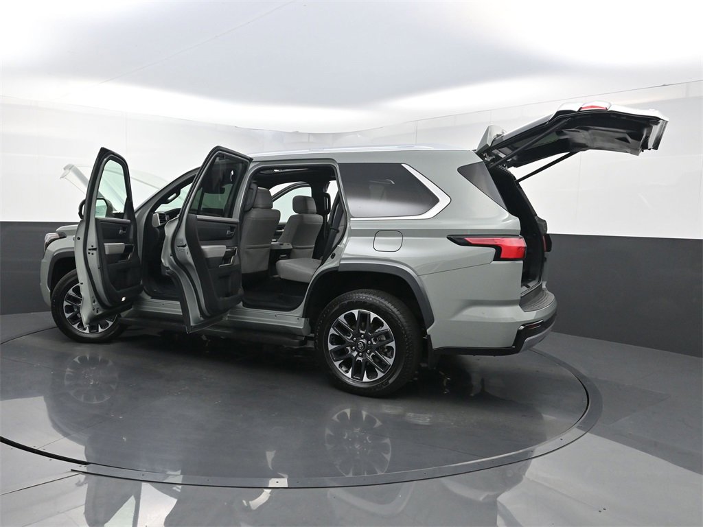 Used 2025 Toyota Sequoia Limited image 43