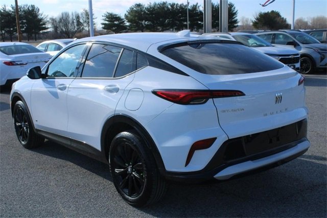 Used 2025 Buick Envista Sport Touring w/ Convenience I Package image 3