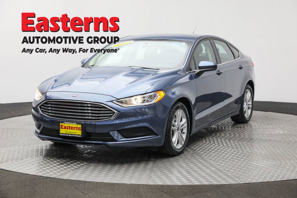 Used 2018 Ford Fusion SE image 1