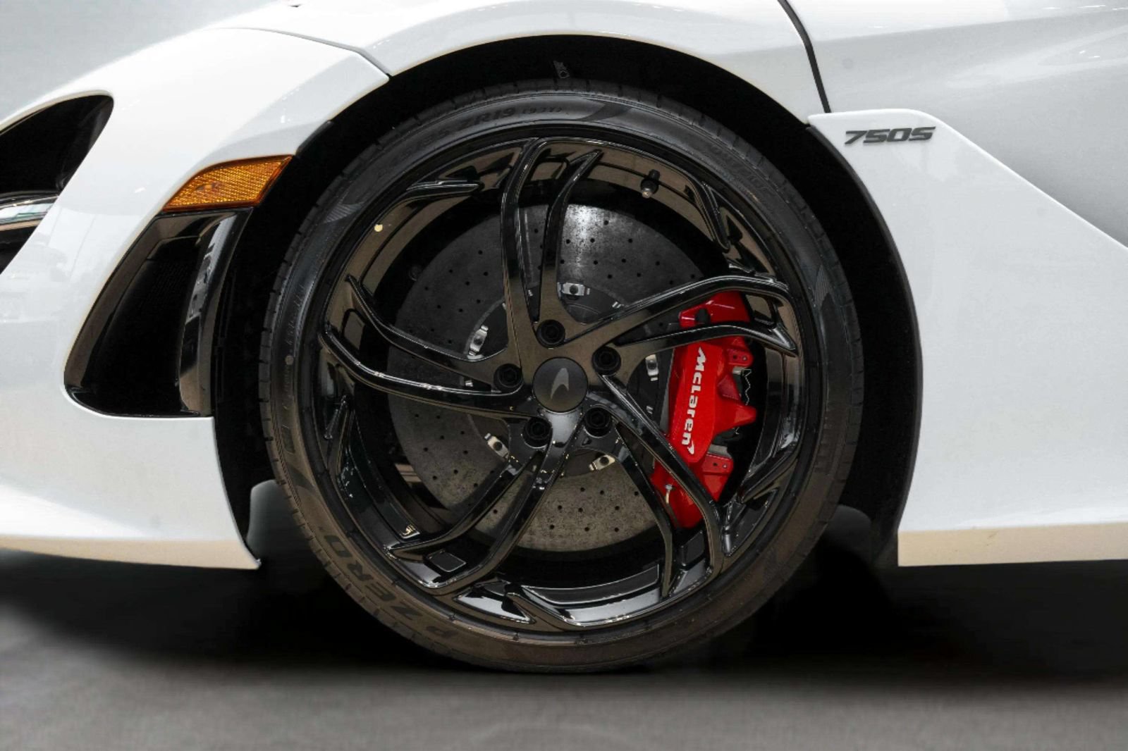 New 2027 McLaren 750S RWD image 9