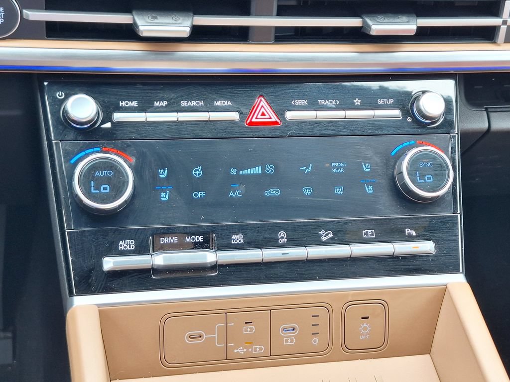 New 2025 Hyundai Santa Fe Limited AWD/4WD image 25