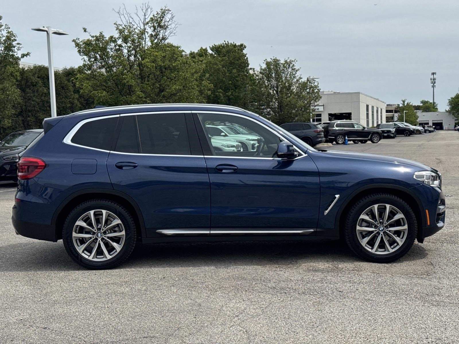 Used 2018 BMW X3 xDrive30i w/ Executive Package AWD/4WD image 4