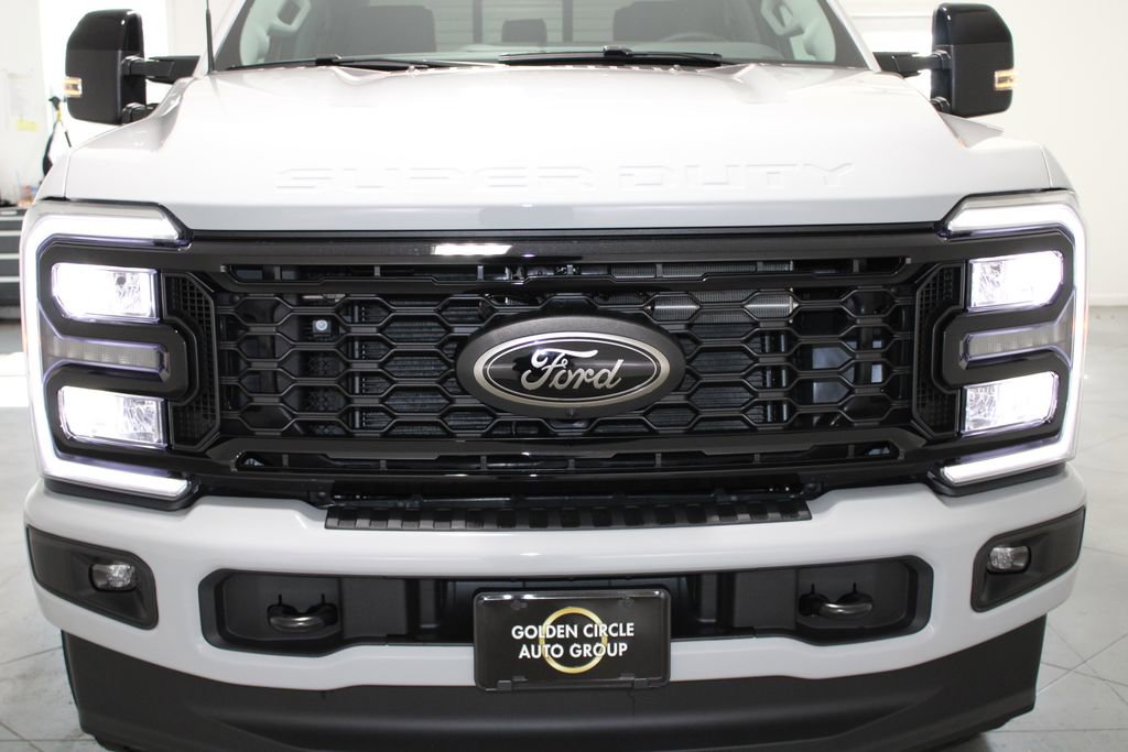 New 2026 Ford F250 Lariat w/ Black Appearance Package image 55