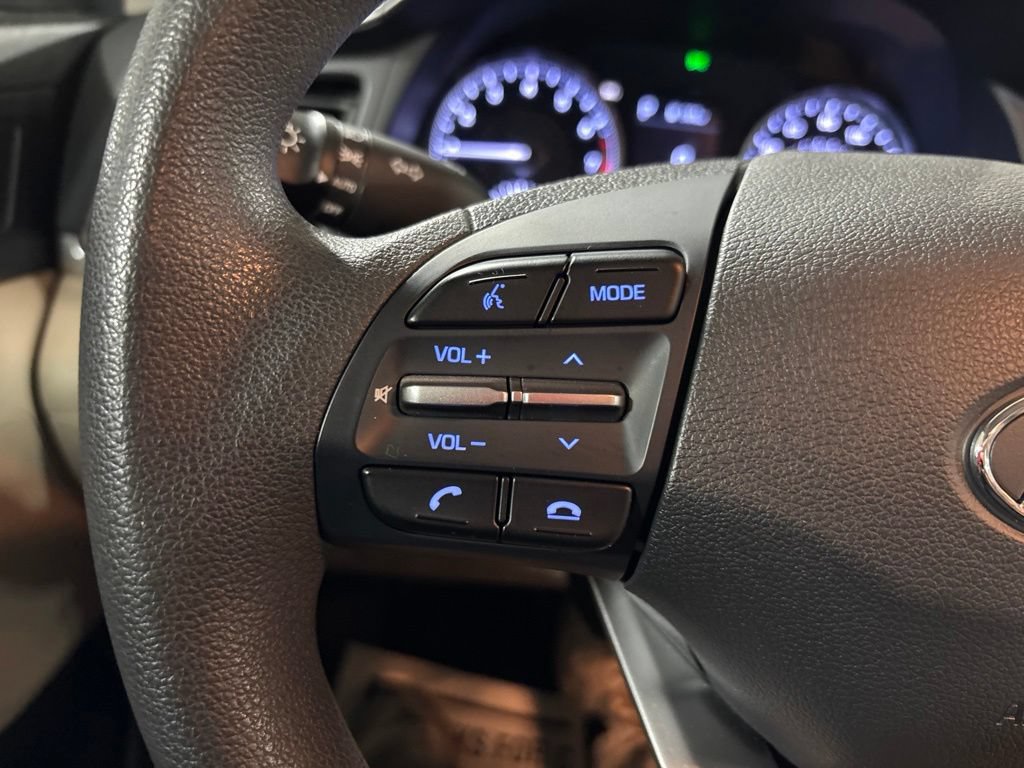 Used 2020 Hyundai Elantra SEL w/ Winter Weather Package FWD image 21