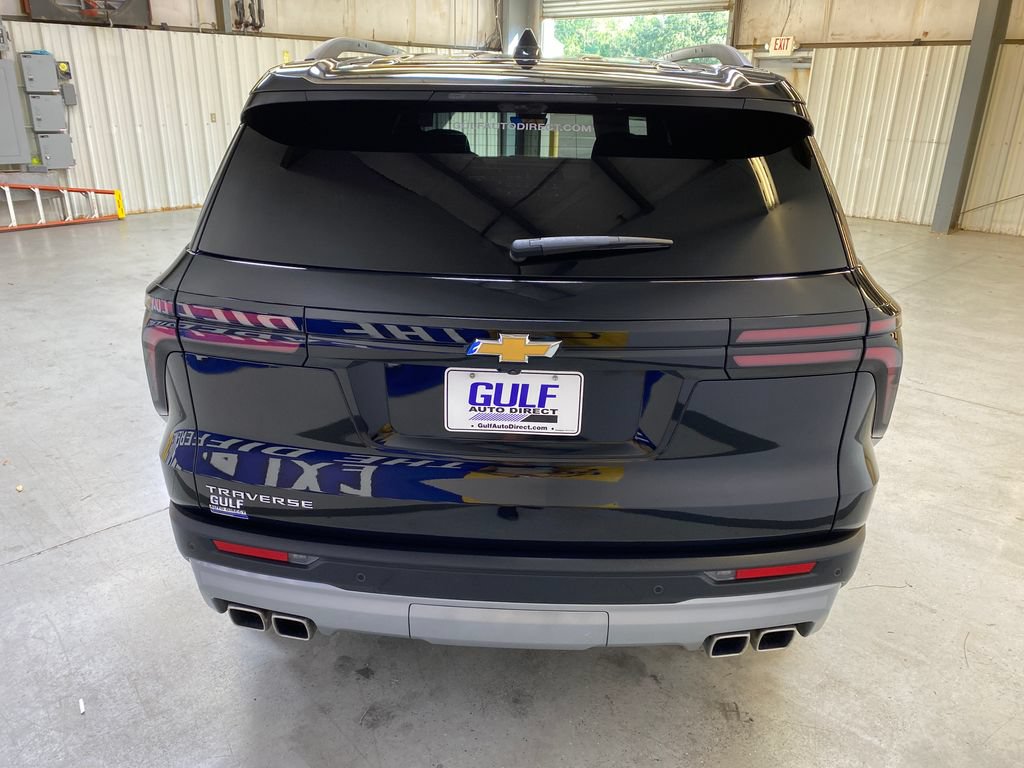Used 2026 Chevrolet Traverse LT w/ Driver Confidence Package FWD image 7