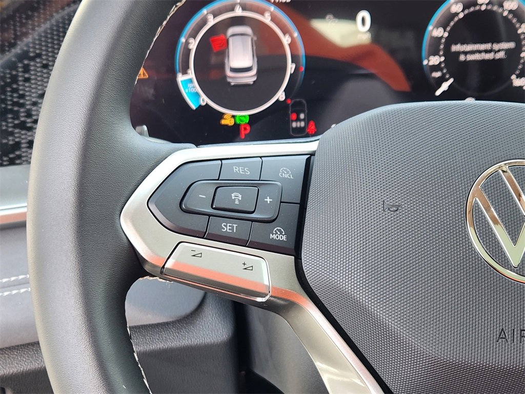 New 2026 Volkswagen Tiguan SE image 9