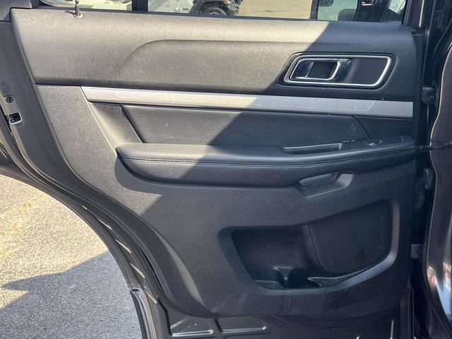 Used 2017 Ford Explorer XLT FWD image 17