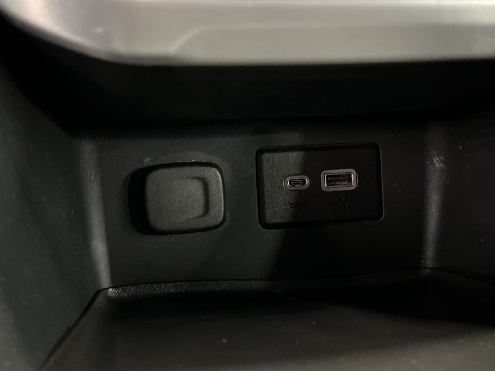 Used 2021 GMC Acadia SLE w/ Driver Convenience Package FWD image 31