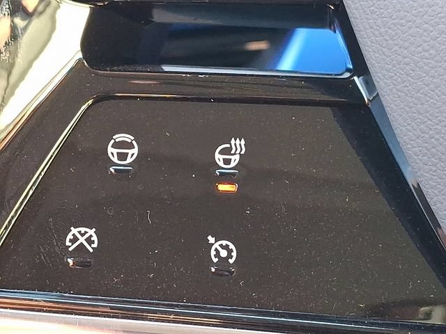 New 2026 Cadillac Optiq Luxury 2 AWD/4WD image 14