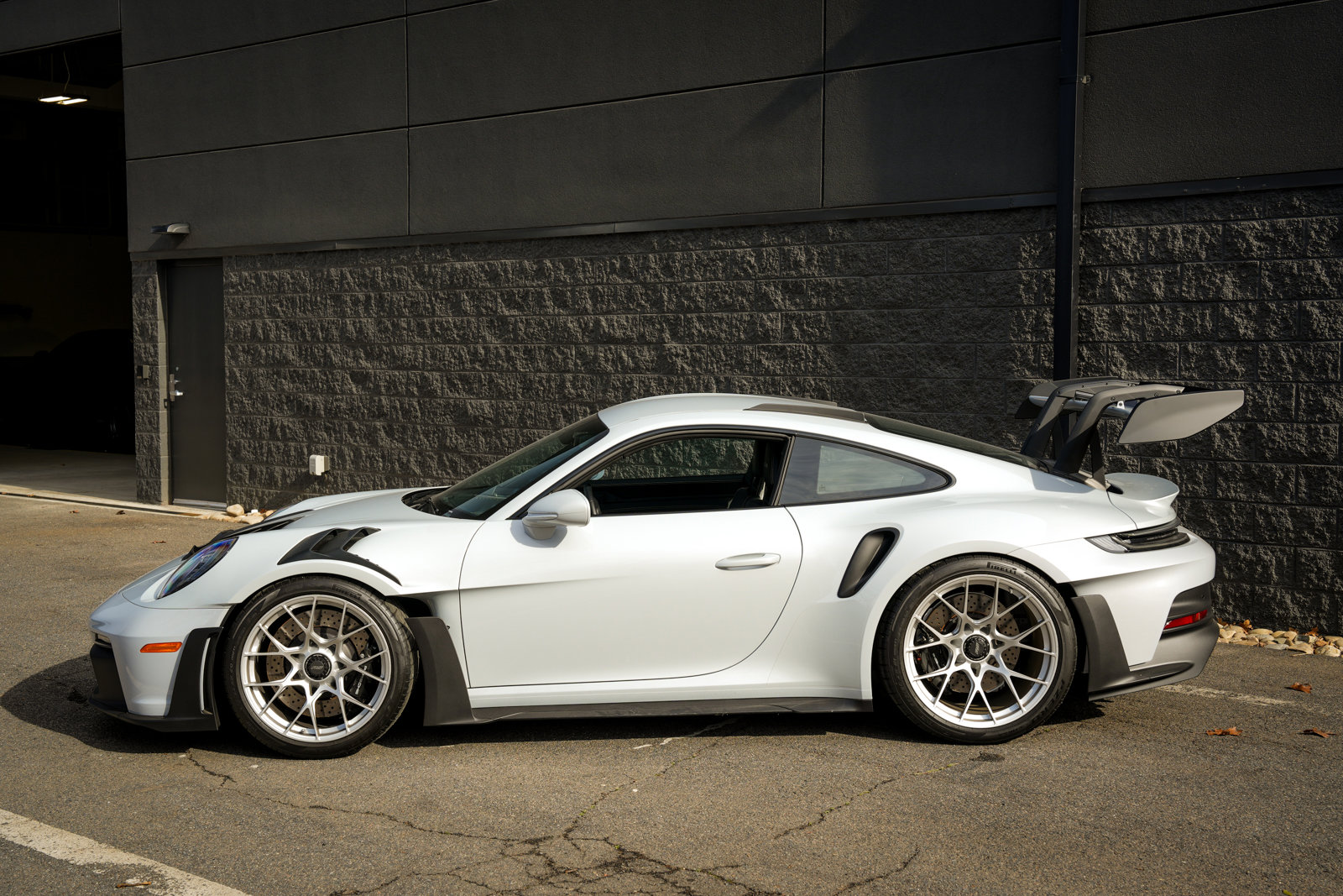 Used 2023 Porsche 911 GT3 RS RWD image 5