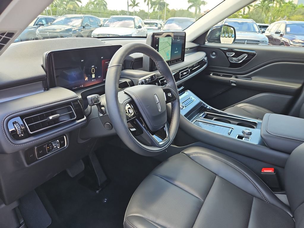 New 2025 Lincoln Aviator 2WD w/ Jet Appearance Package image 16