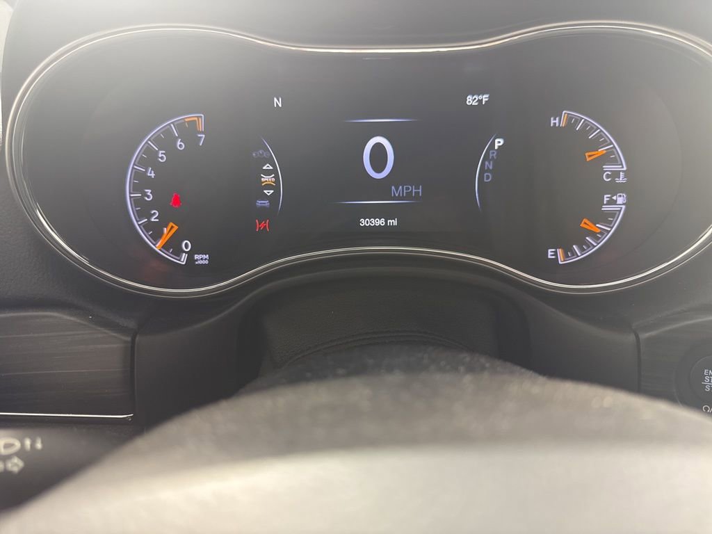 Used 2021 Jeep Grand Cherokee Limited AWD/4WD image 14